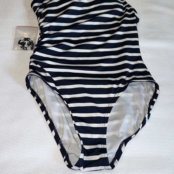 Michael Kors Striped One shoulder Swimming Suit size 6 Navy and white - Picture 3 of 15